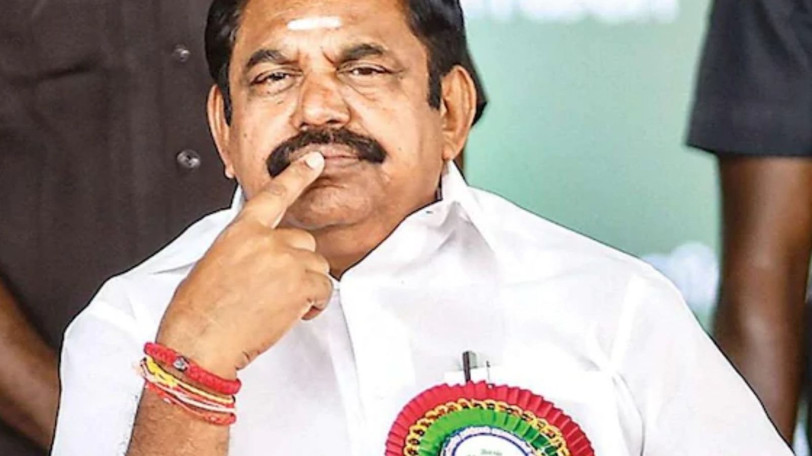 எடப்பாடி பழனிசாமி வசிக்கும் வார்டில் திமுக வேட்பாளர் வெற்றி... அதிர்ச்சியில்  அதிமுக தொண்டர்கள்