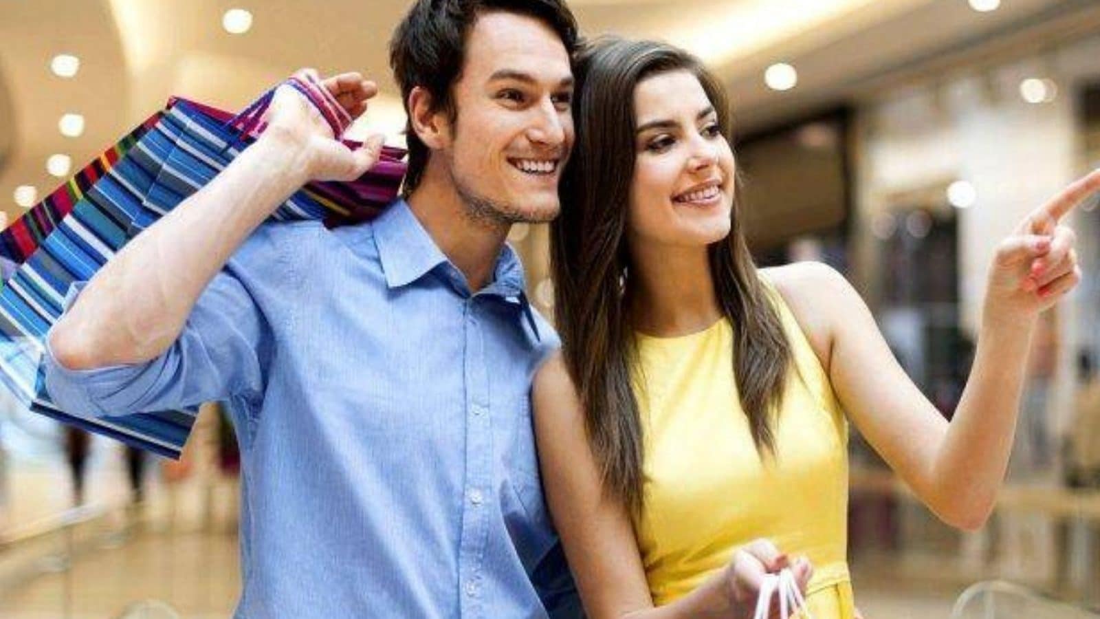 ஷாப்பிங் செய்வதில் ஆண்களுக்கும் பெண்களுக்கும் இடையே உள்ள வேறுபாடுகள் : ஆய்வில் கிடைத்த சுவாரஸ்ய தகவல்