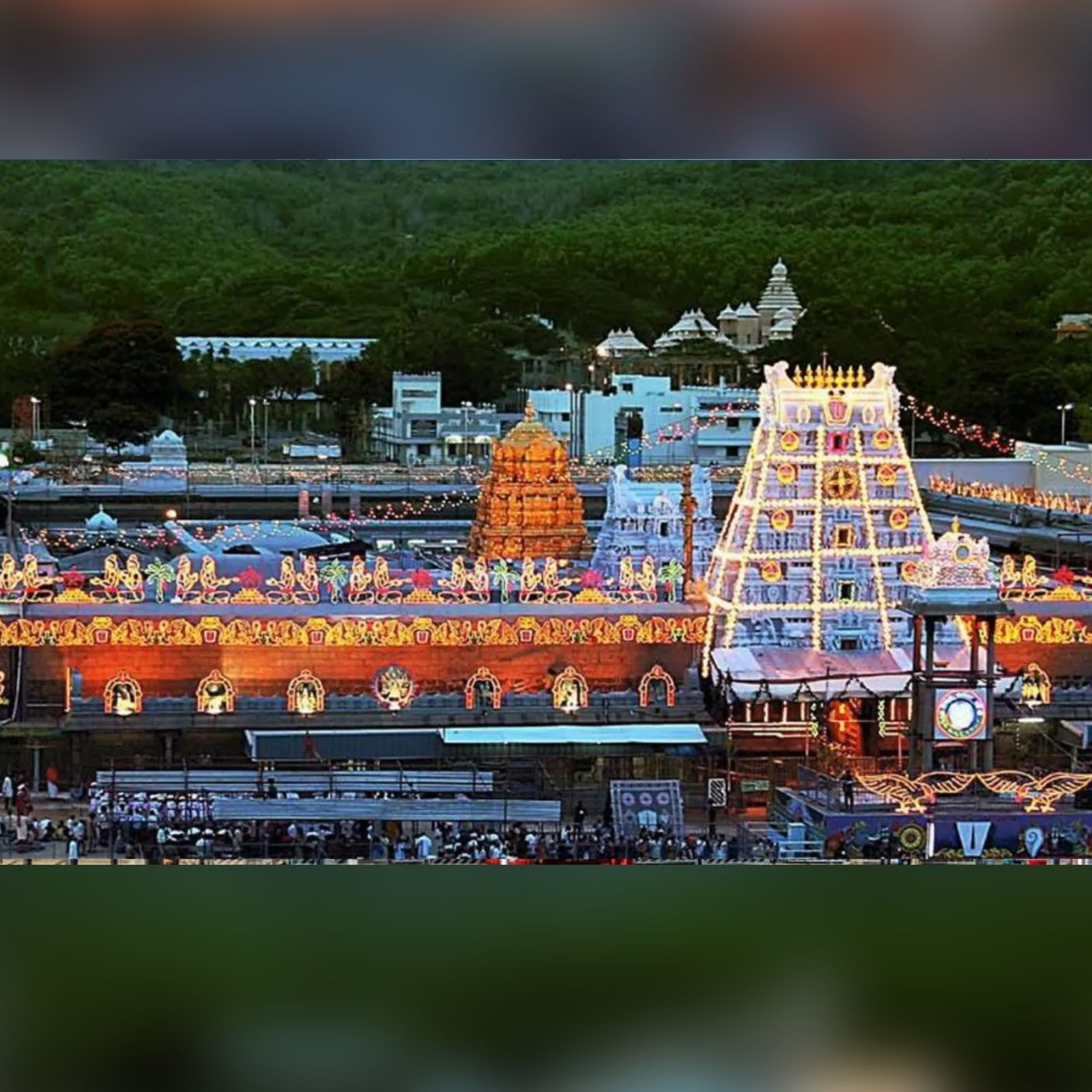  திருப்பதி திருமலை கோவிலில் பக்தரகளுக்கான சிறப்பு தரிசன கட்டண டோக்கன்  2021ம் ஆண்டின் டிசம்பர் 31ம் தேதி வரை விற்று  தீர்ந்தன. சிறப்பு தரிசன கட்டண டோக்கன் இனி 2022ம் ஆண்டுதான் தொடங்கும்.