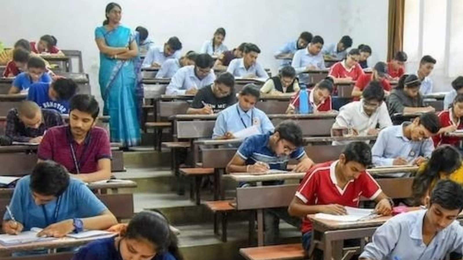 ஊரடங்கில் போட்டித் தேர்வுகளுக்கு செல்பவர்களுக்கு அனுமதி - தமிழக அரசு