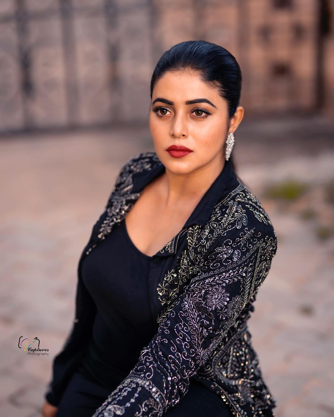  நடிகை பூர்ணா ( Image : Instagram @shamnakasim )