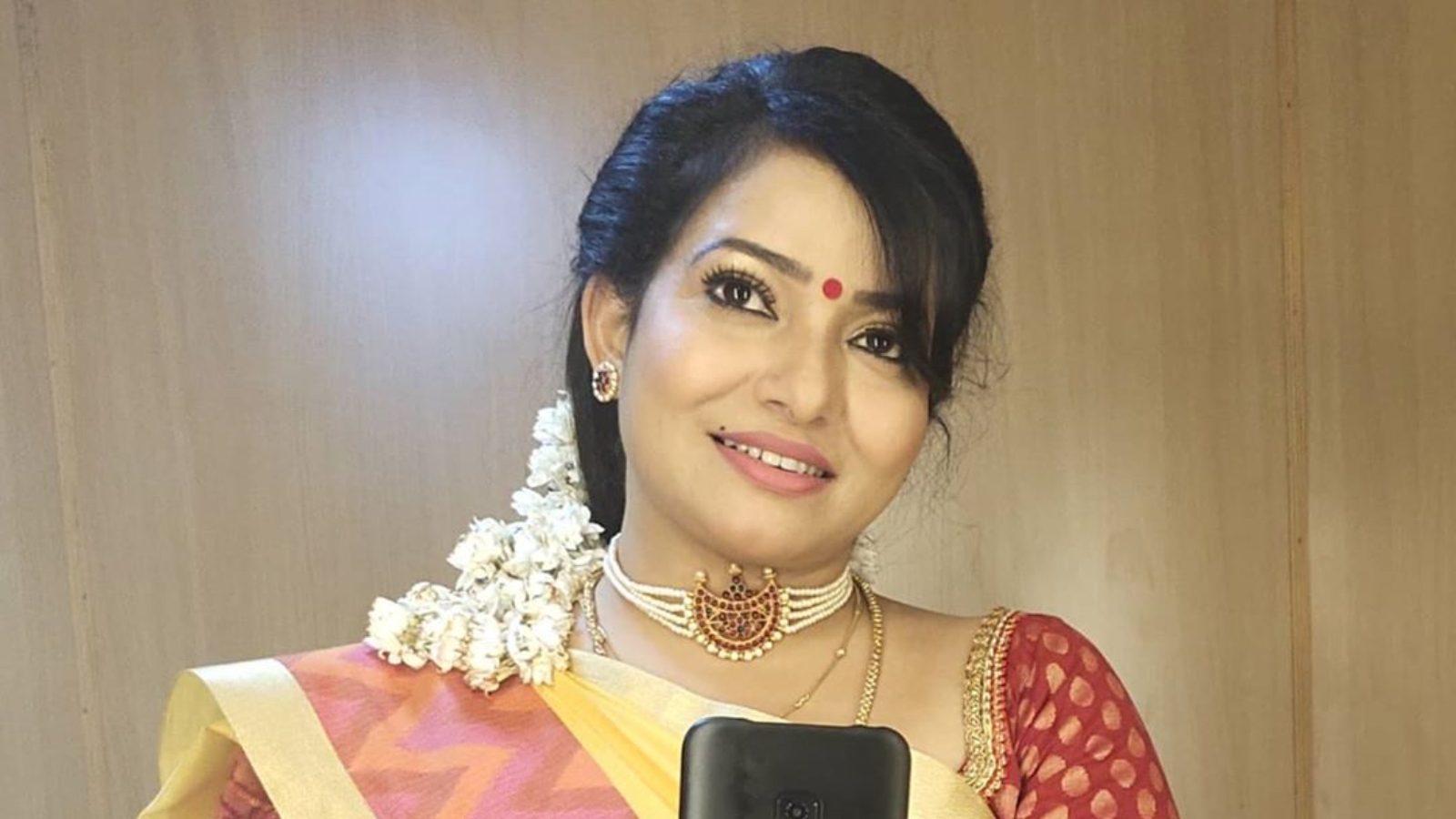 வாம்மா மின்னலு... 20 ஆண்டுகளுக்குப் பிறகு மீண்டும் நடிக்க வரும் மின்னல் தீபா