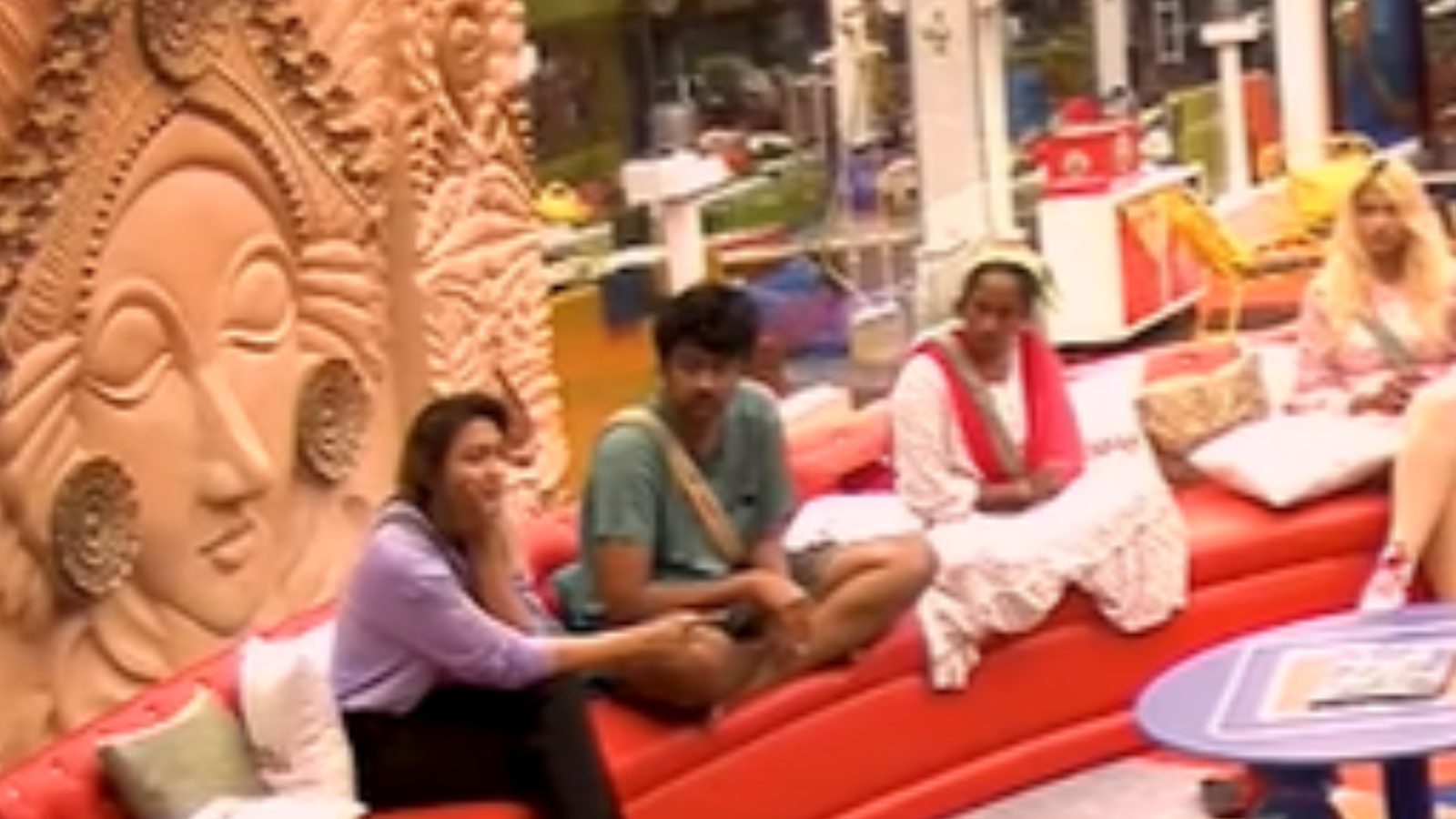 Bigg Boss Tamil 5: என்ன தண்டனை கொடுத்தாலும் பரவால... ஆனா இதை மட்டும் செய்ய மாட்டேன் - அக்‌ஷரா