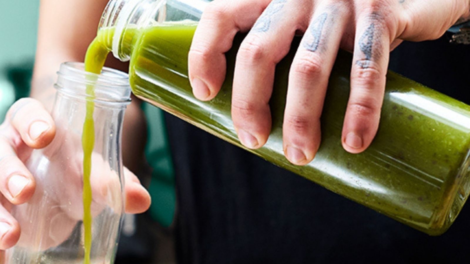 கலோரிகளை குறைக்க டீடாக்ஸ் பானங்கள் குடிப்பது கல்லீரலை பாதிக்குமா..? எச்சரிக்கும் ஊட்டச்சத்து நிபுணர்