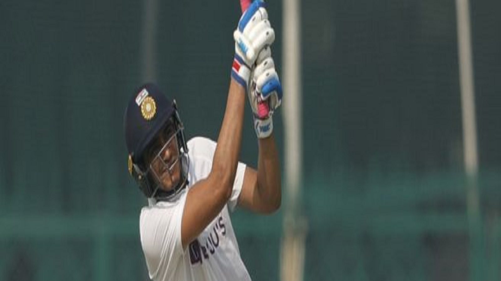 இருமுறை தப்பிய ஷுப்மன் கில் அரைசதம், அகர்வால் ஏமாற்றம்- இந்தியா 82/1