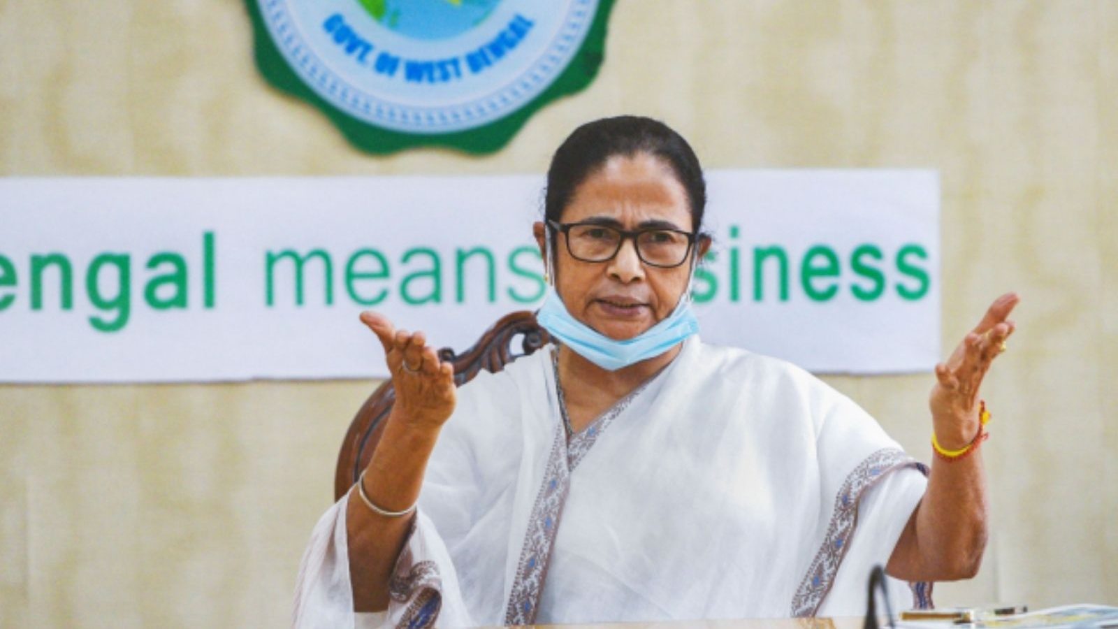 பெட்ரோல்,டீசல் மூலம் ரூ.4 லட்சம் கோடி சம்பாதித்த மத்திய அரசு: திருப்பித் தர மம்தா வலியுறுத்தல்!