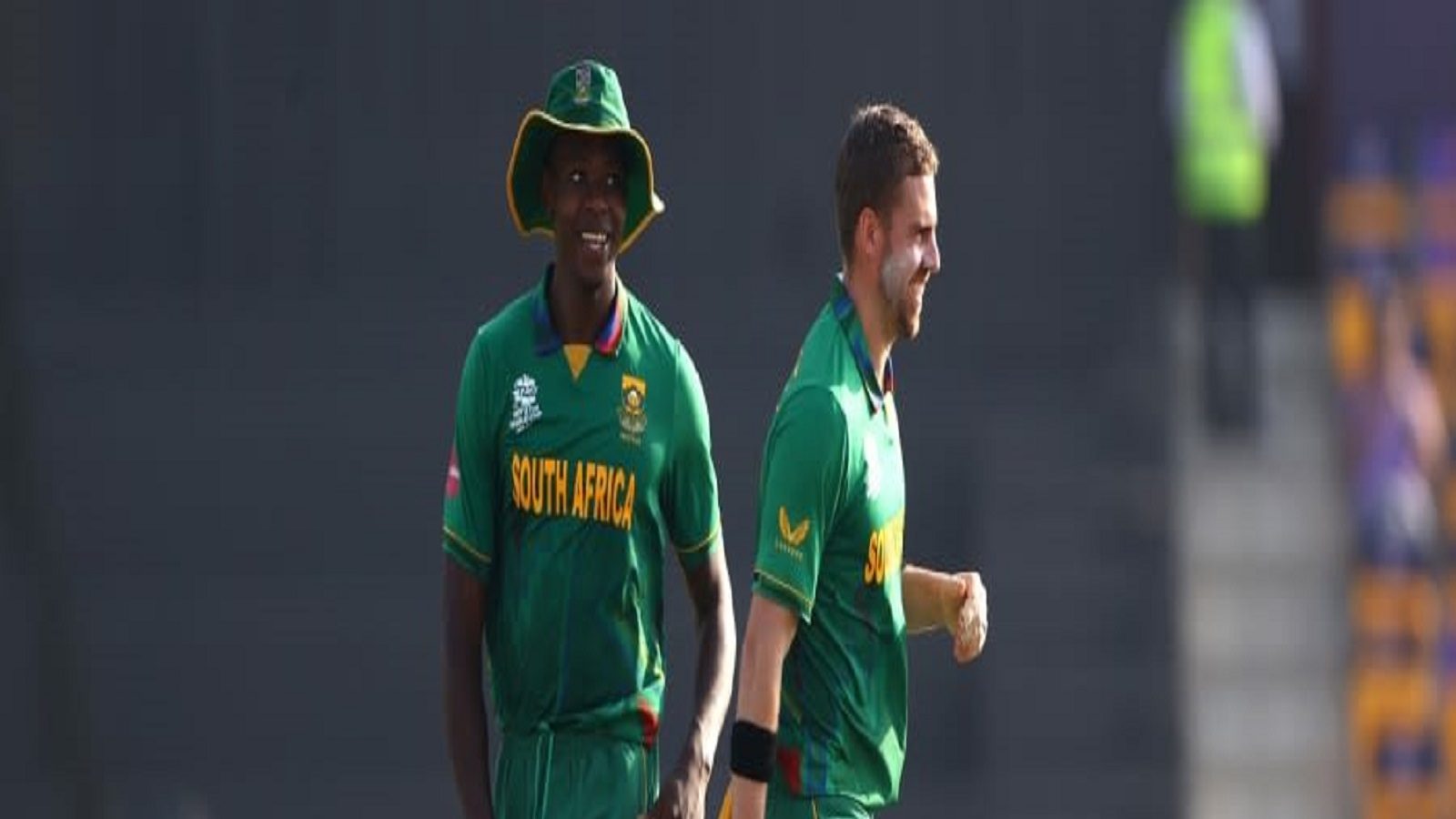 நாகின் டான்ஸ் வங்கதேச அணியை தட்டித் தூக்கிய ரபாடா, நார்ட்யே- சொதப்பலான தென் ஆப்பிரிக்க பேட்டிங்