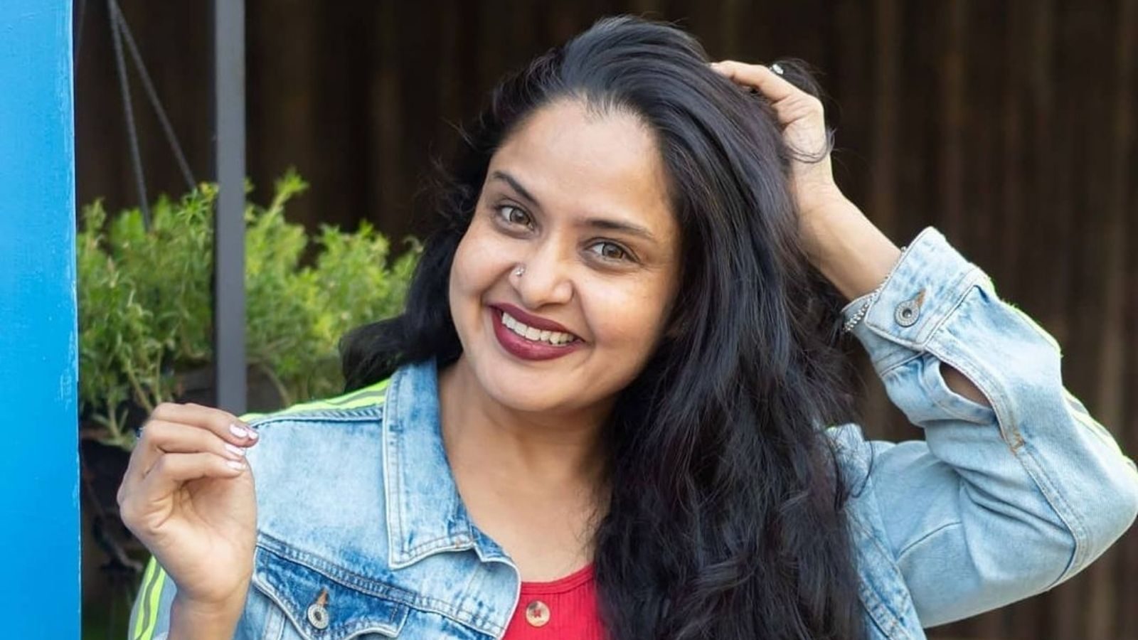 மாடர்ன் லுக்கில் வீட்ல விசேஷங்க பட நடிகை பிரகதி... வைரலாகும் போட்டோஸ்!