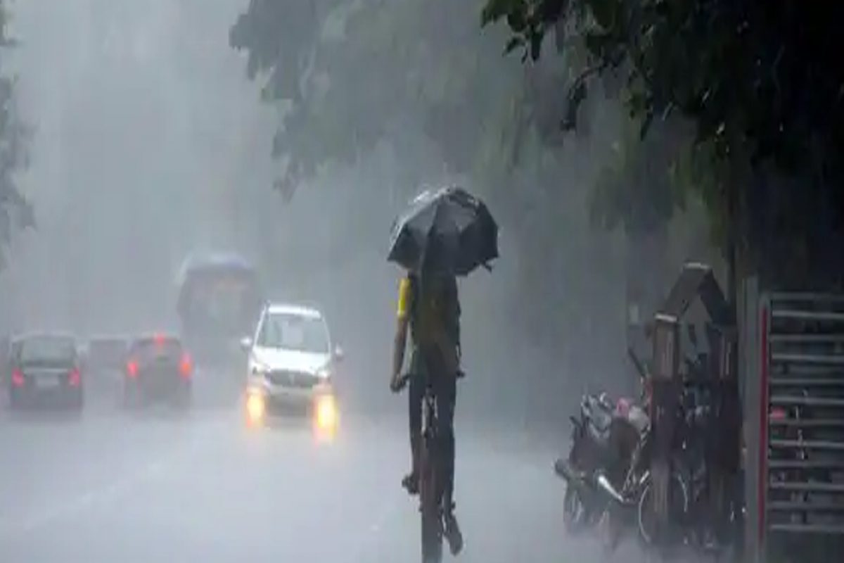 கடலூர், விழுப்புரம் மாவட்டங்களில் பள்ளிகளுக்கு மட்டும் விடுமுறை