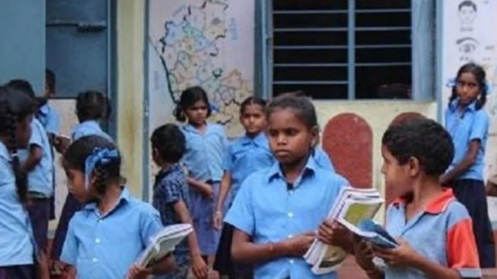 1 முதல் 8ம் வகுப்பு மாணவர்களுக்கு கடலூரில் நேரடி வகுப்புகள் தொடங்கின