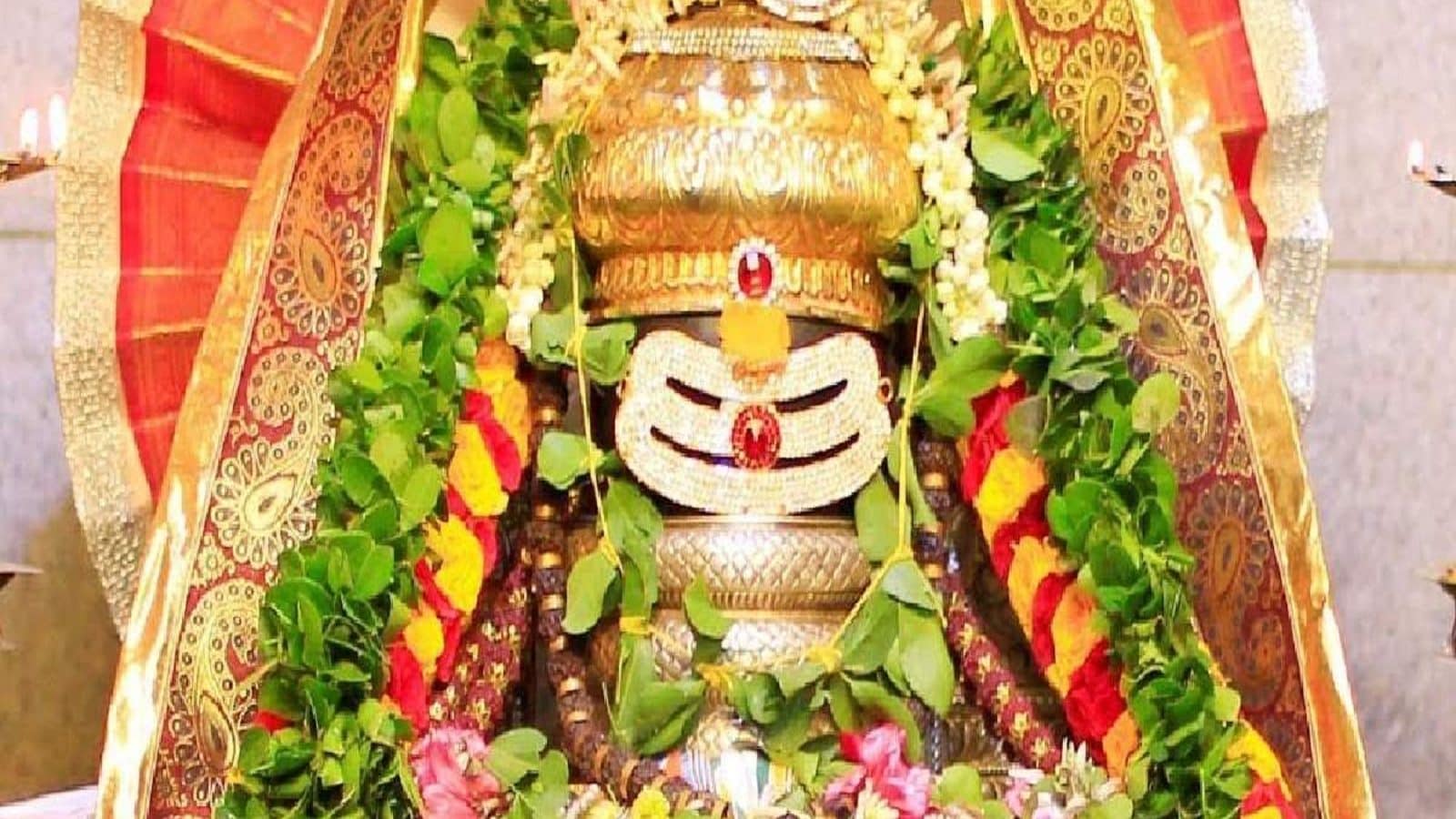 திங்கள்கிழமை சிவனை வணங்கினால் கிடைக்கும் பலன்கள்...