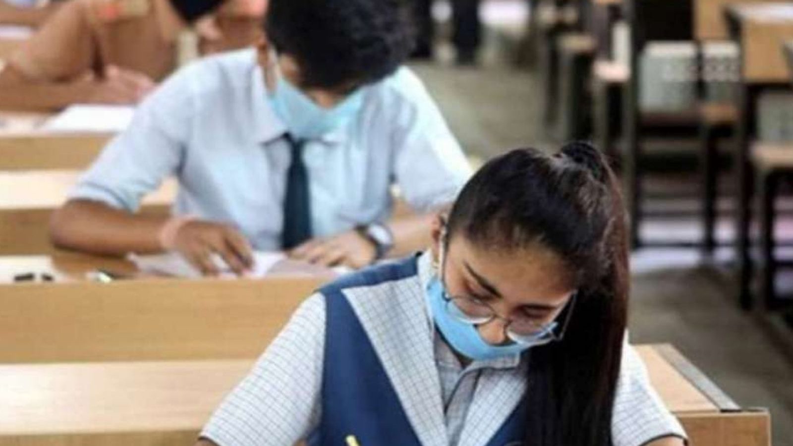 சிபிஎஸ்இ தேர்வில் பெண்களுக்கு எதிரான கருத்துகள்: வலுக்கும் கண்டனம்