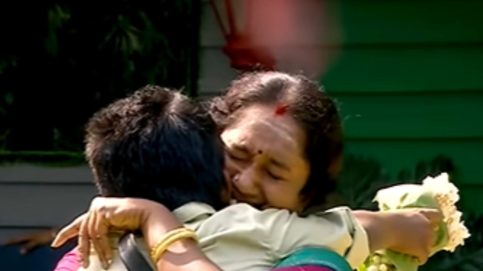 Bigg Boss Tamil 5: பிக் பாஸ் வீட்டில் தாமரை மகன்!