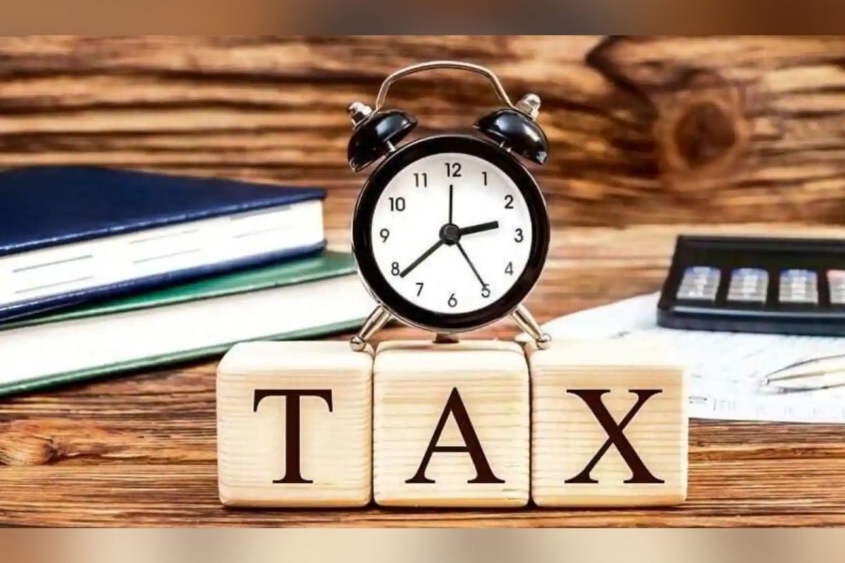 சென்னை மாநகராட்‌சியில்‌, 600 சதுர அடி பரப்பளவுள்ள குடியிருப்பு கட்டடத்திற்கு தற்போது விதிக்கப்படும்‌ அதிகபட்ச சொத்துவரி ரூ.3,240 ஆகும்‌. சீராய்விற்குப்‌ பிறகு. இது, ரூ.4.860 ஆக உயரும்‌.