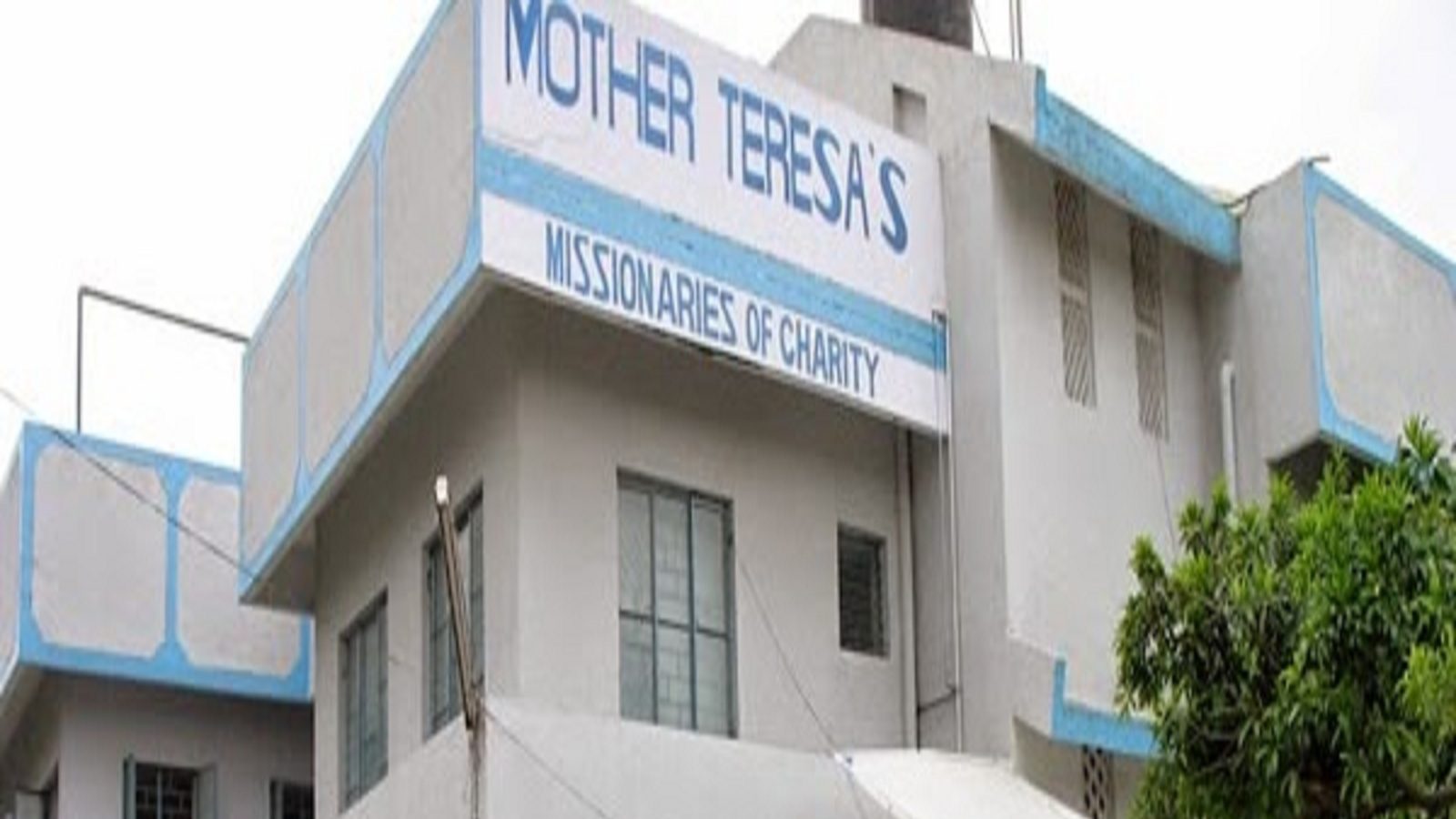 அன்னை தெரசாவின் தொண்டு நிறுவனம் நடத்தும் சிறுவர் இல்லம் மீது மதமாற்றம் புகார் - போலீசார் வழக்குப்பதிவு