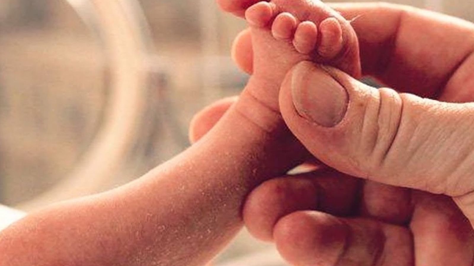 உலக எய்ட்ஸ் தினம் 2021 : ஒவ்வொரு 2 நிமிடத்திற்கும் ஒரு குழந்தை எய்ட்ஸ் நோயால் பாதிக்கப்படுகிறது - யுனிசெஃப்