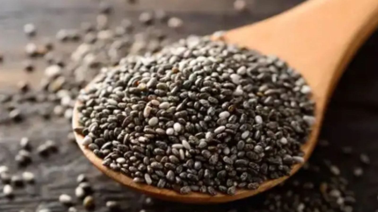 சியா vs சப்ஜா விதைகள் உடல் எடையை குறைக்க எது சிறந்தது? difference