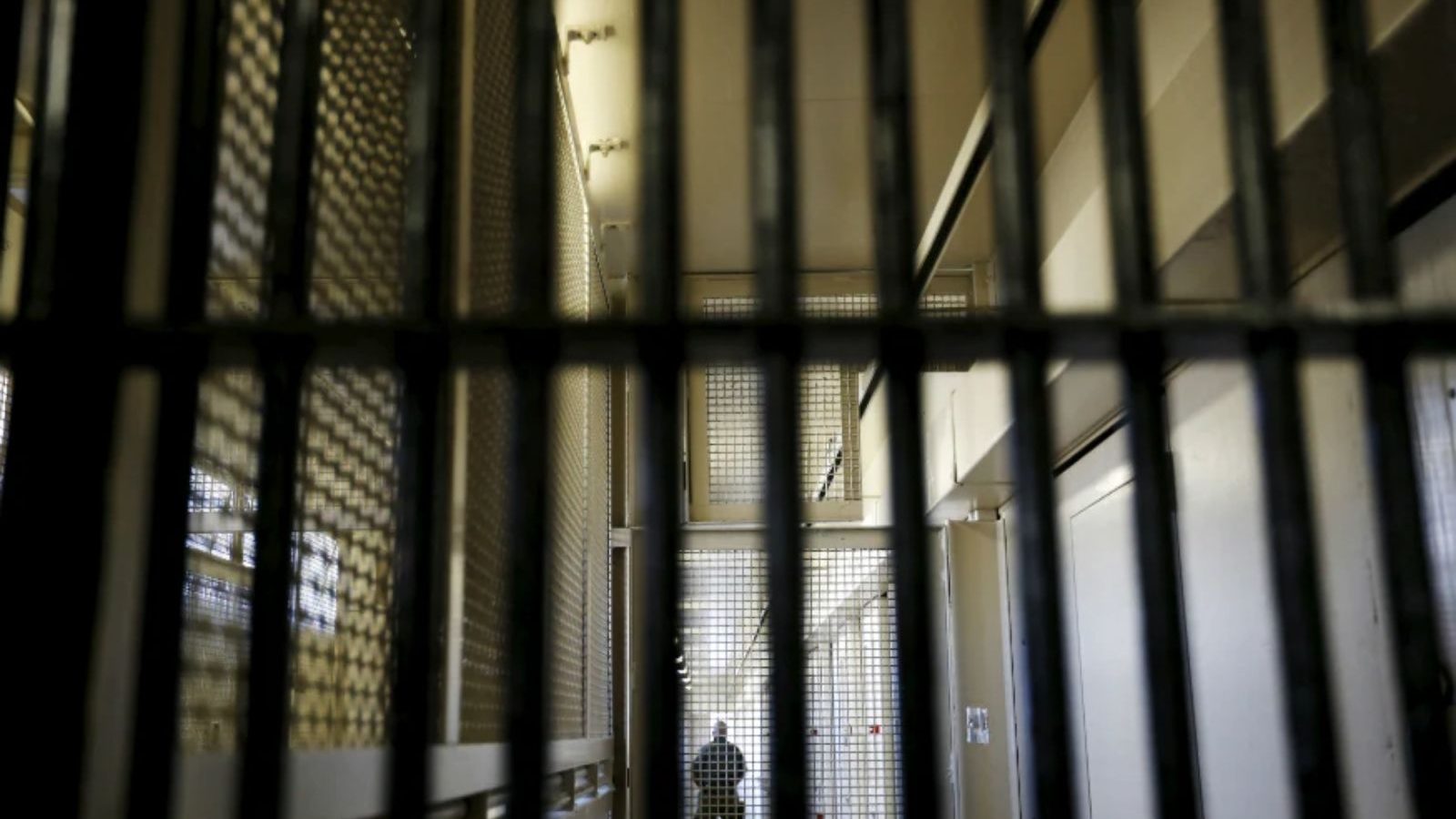 முதன்மை காவலரை கொலை செய்ய முயற்சித்த வழக்கில் பிரபல ரவுடிக்கு 7 ஆண்டுகள் சிறை!