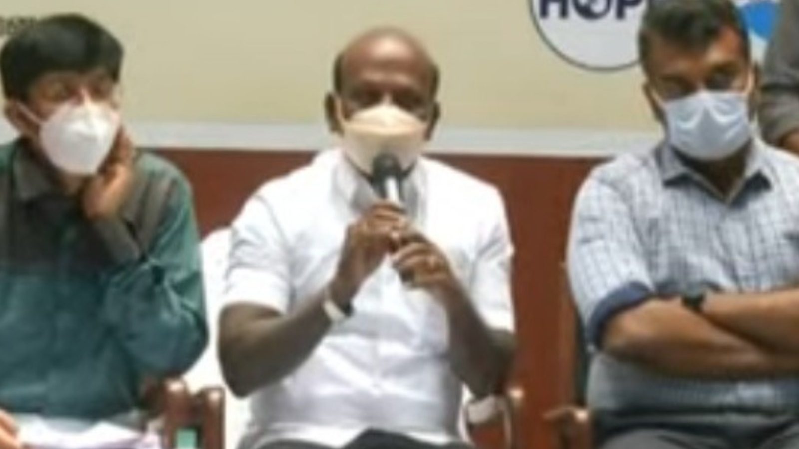 தமிழகத்தில் ஒமைக்ரான் பாதித்தவர்களுக்கு இருந்த அறிகுறி என்ன? அமைச்சர் விளக்கம்