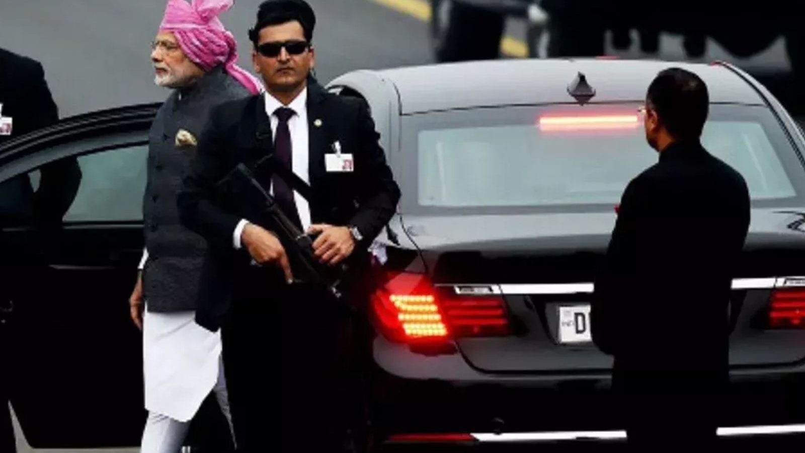 பிரதமர் மோடிக்கு 12 கோடியில் புதிய கார்..அப்படி என்ன சிறப்பு அம்சங்கள் உள்ளன?