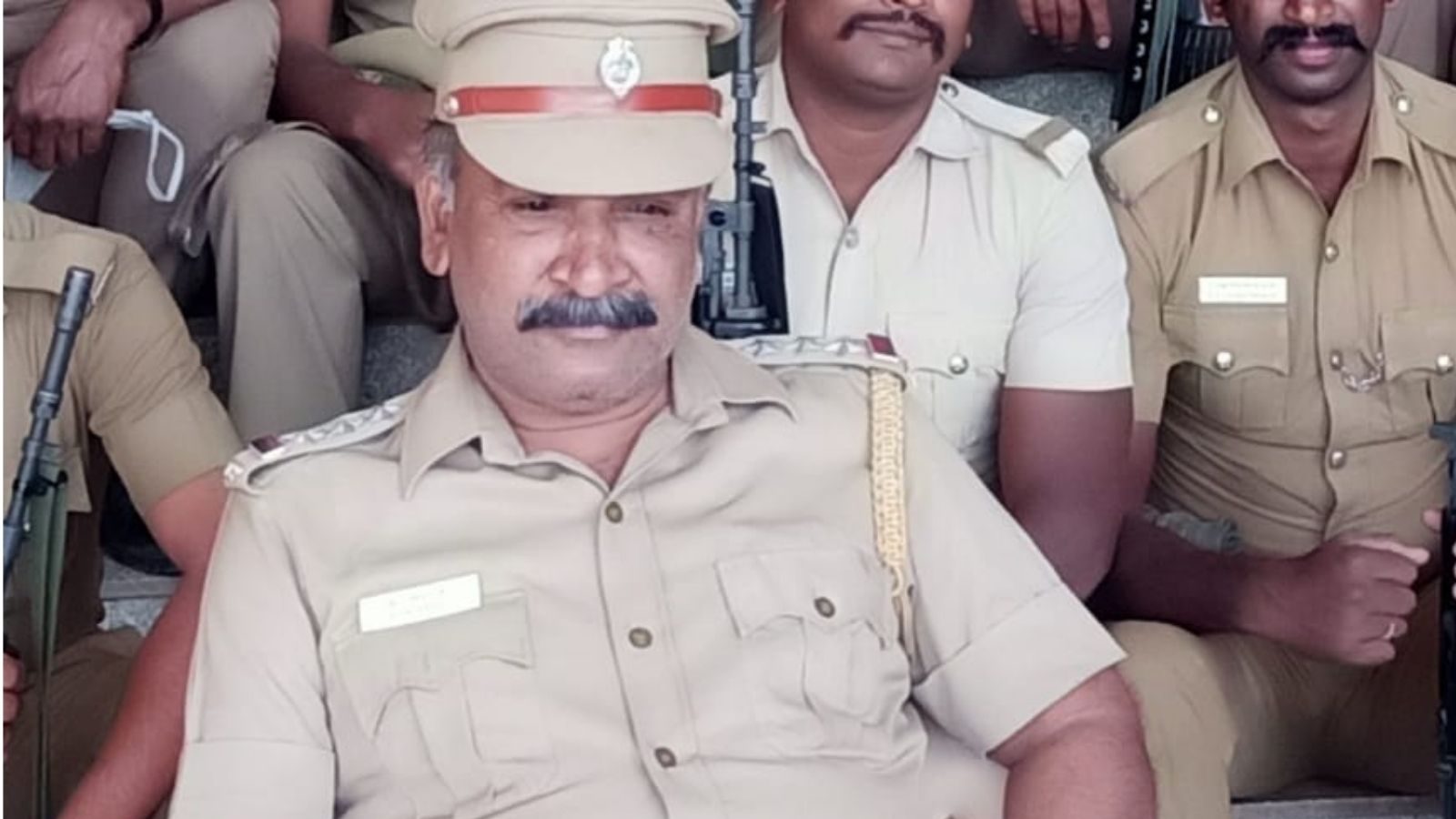 கோவையில் காவலர் தூக்கிட்டு தற்கொலை... : குனியமுத்தூர் போலீசார் விசாரணை