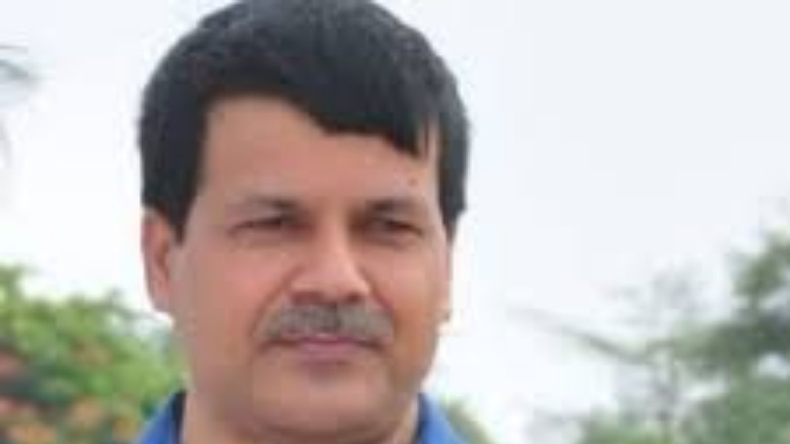 புதுவை மாநில தலைமைச் செயலாளருக்கு சென்னை உயர்  நீதிமன்றம் பிடிவாரண்ட் உத்தரவு