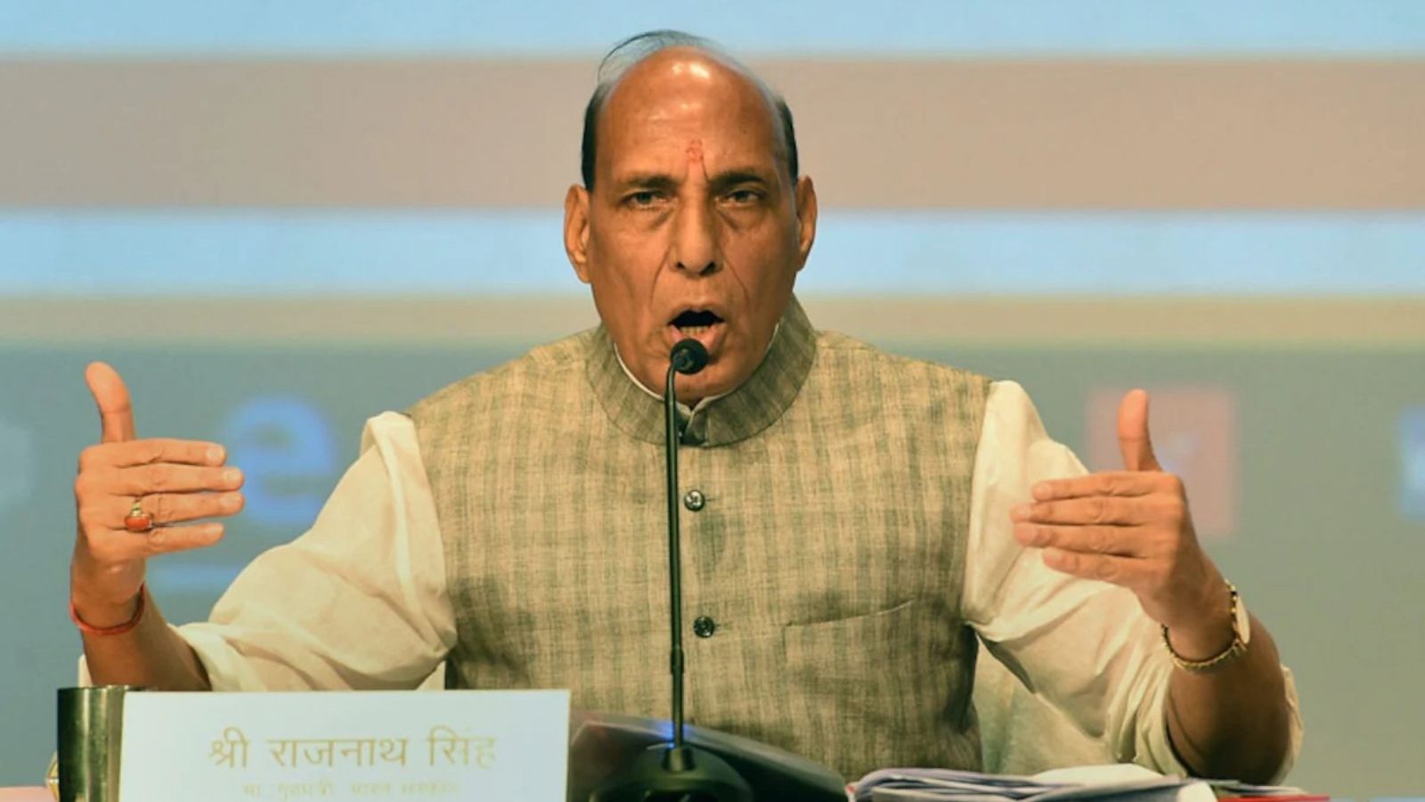 ‘’எல்லை தாண்டிய தீவிரவாதத்தை இந்தியா பொறுத்துக் கொள்ளாது’’ – ராஜ்நாத் சிங் எச்சரிக்கை