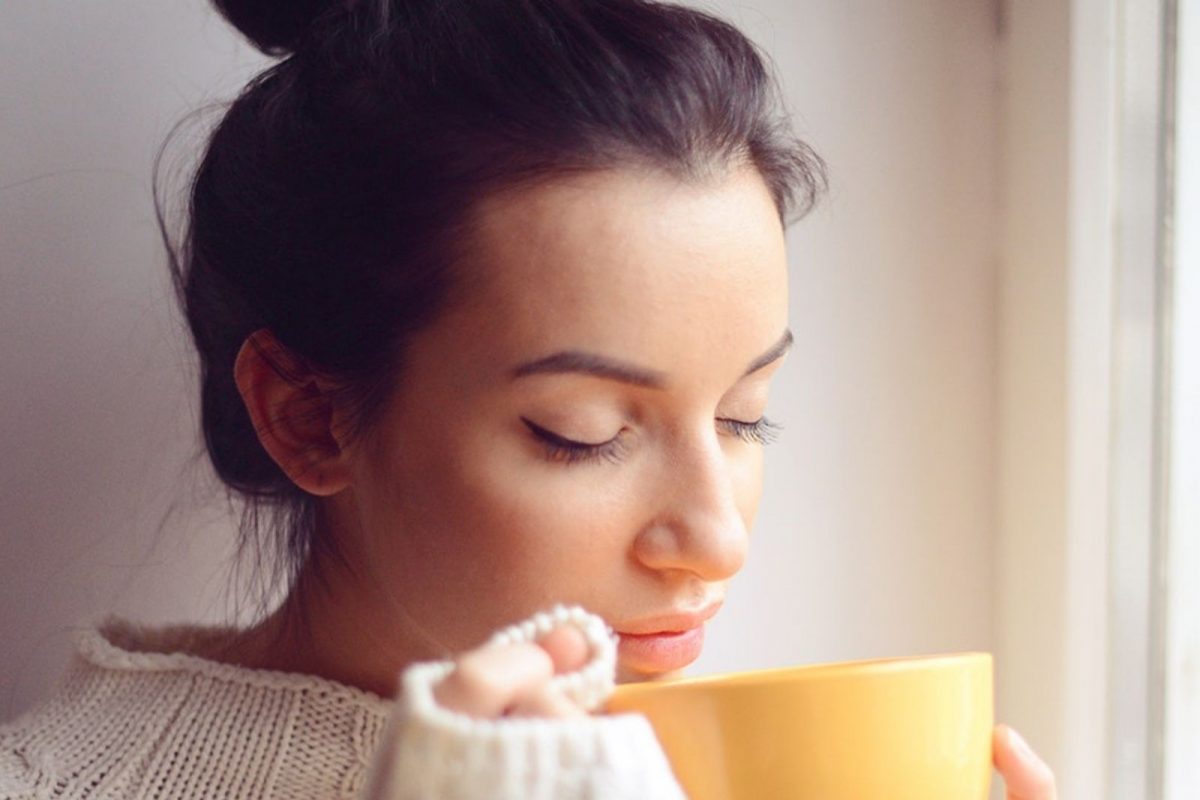 Benefits of Drinking Hot Herbal Tea : உடலை வெப்பமாக வைப்பதற்கு சூடான தேநீர் உதவியாக இருக்கிறது.