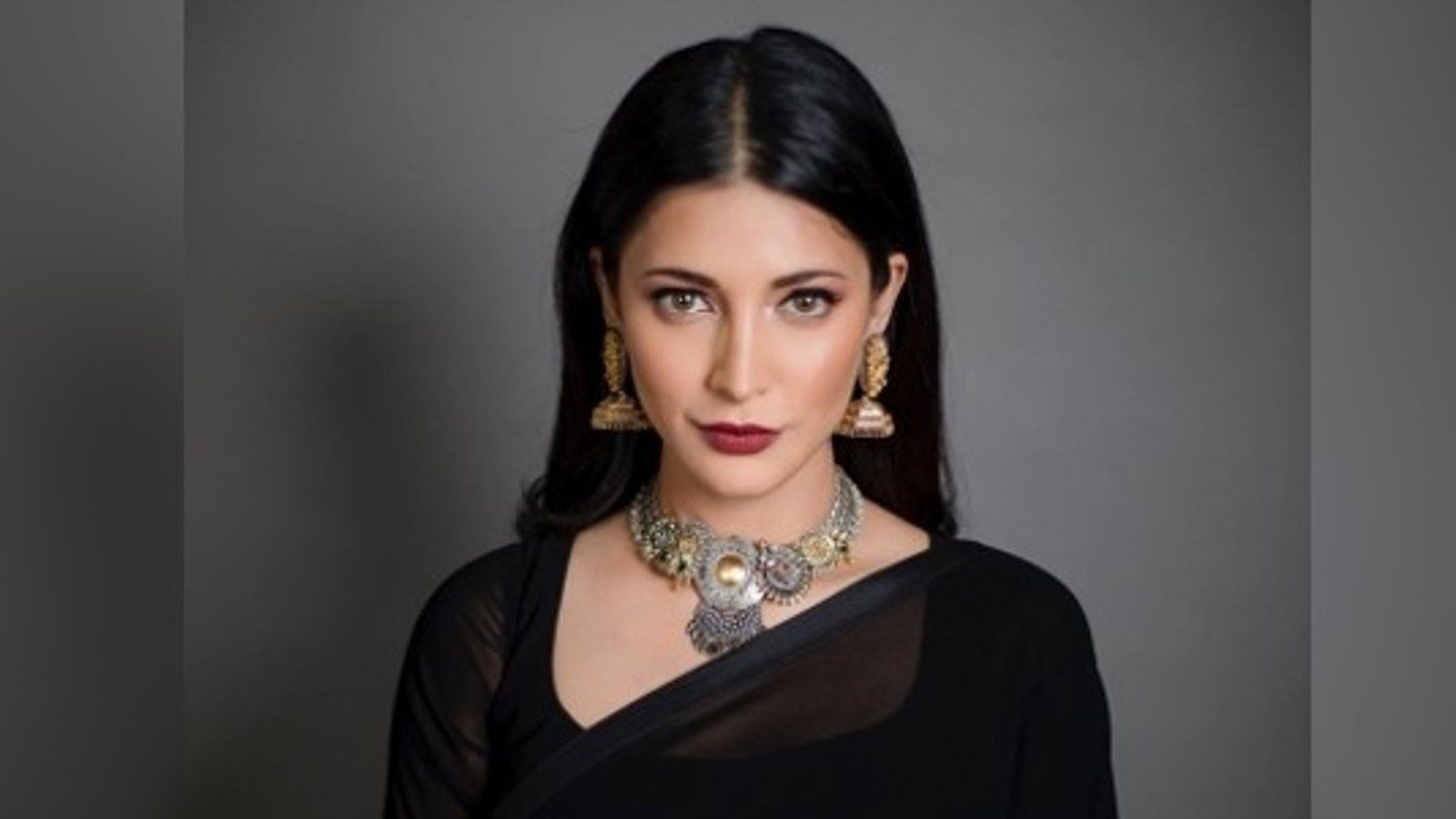 தென்னிந்தியா வேற்று கிரகமா? - இந்திவாலாவை விளாசிய சுருதி ஹாசன்!