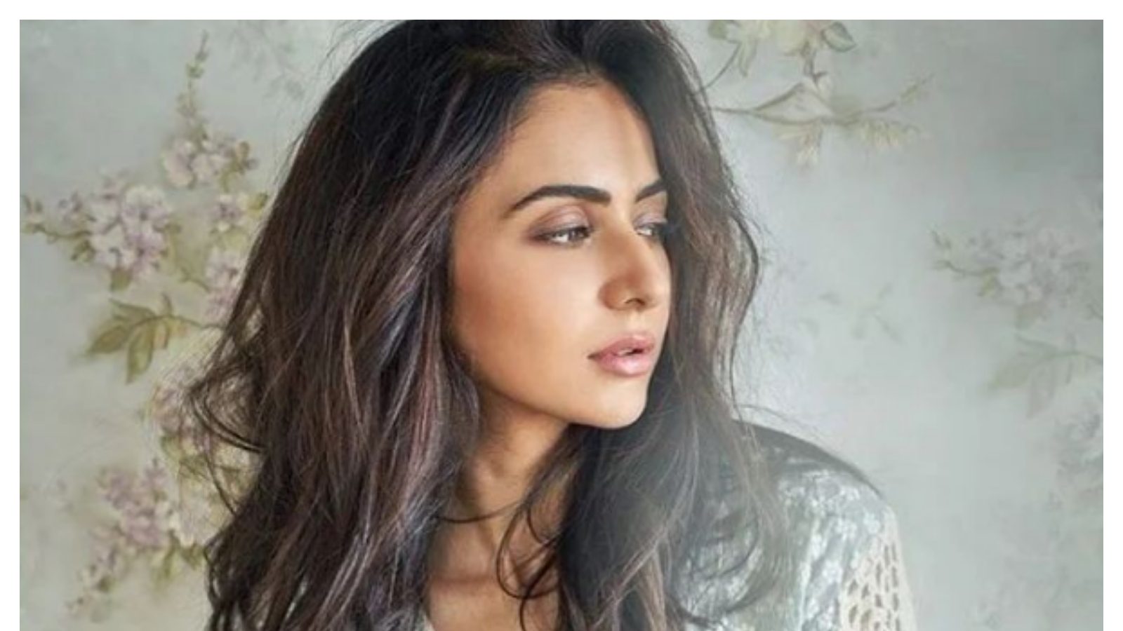 நடிகை ரகுல் ப்ரீத் சிங்கின் ஹாட் போட்டோஸ்..