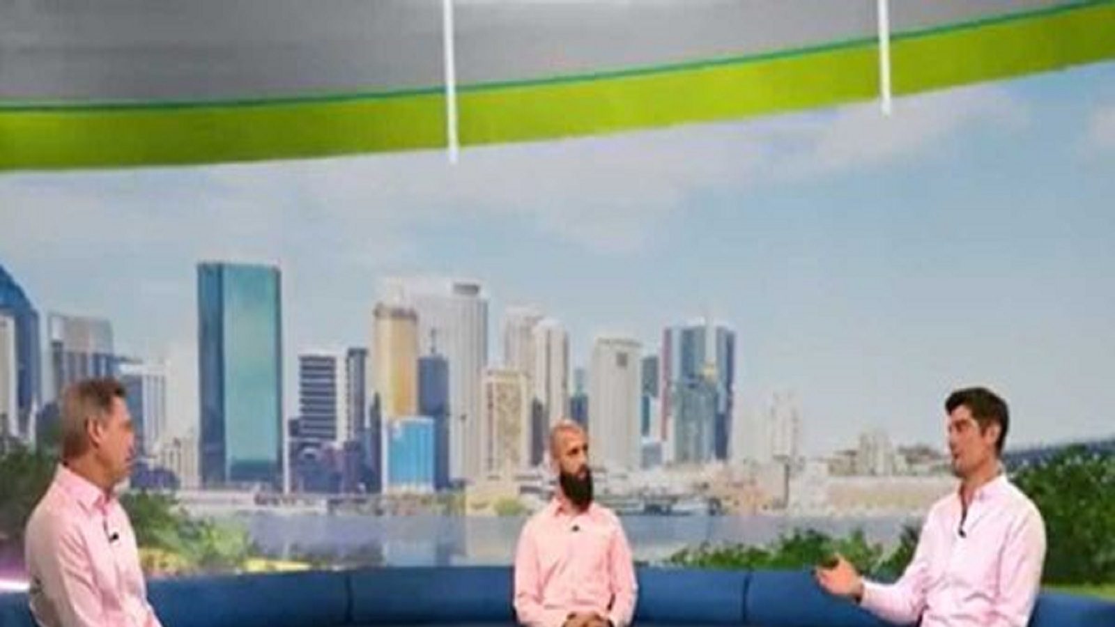 யார் சிறந்த கேப்டன் ரூட்டா, நானா?- லைவ் ஷோவில் மொயின் அலி-குக் குடுமிப்பிடி சண்டை