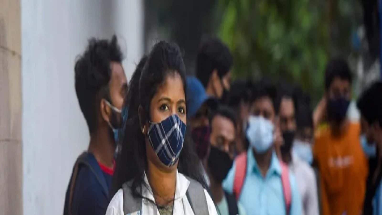 இந்தியாவில் ஒரே நாளில் கொரோனா பாதிப்பு இரட்டிப்பானது; ஓமைக்ரான் எண்ணிக்கை புதிய உச்சம்...