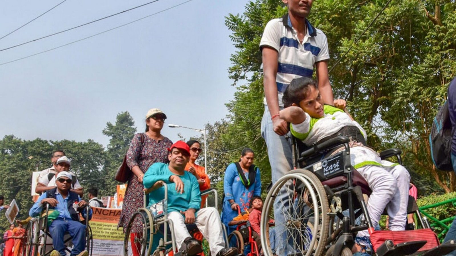 மாற்றுத்திறனாளிகள் பயன்படுத்த விரும்பும் உதவி உபகரணங்களுக்கு நேரடி மானியம்