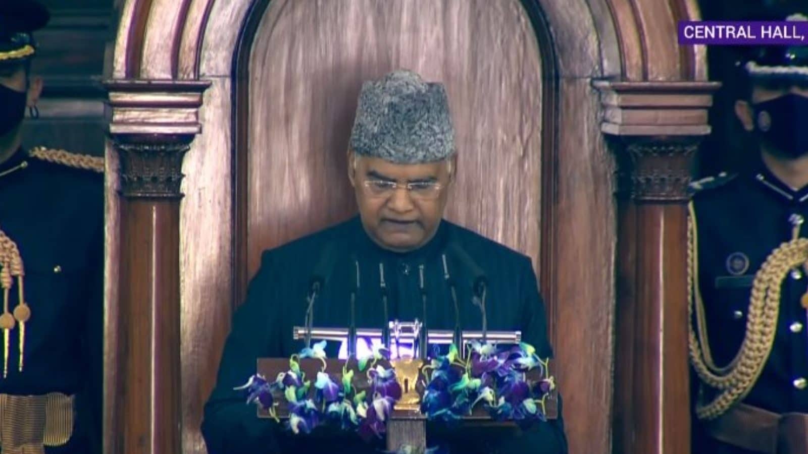 இந்திய தயாரிப்பு தடுப்பூசி உலகம் முழுவதும் உள்ள மக்களுக்கு பயன்பெற்று வருகிறது: பட்ஜெட் உரையில் குடியரசுத் தலைவர் பெருமிதம்!