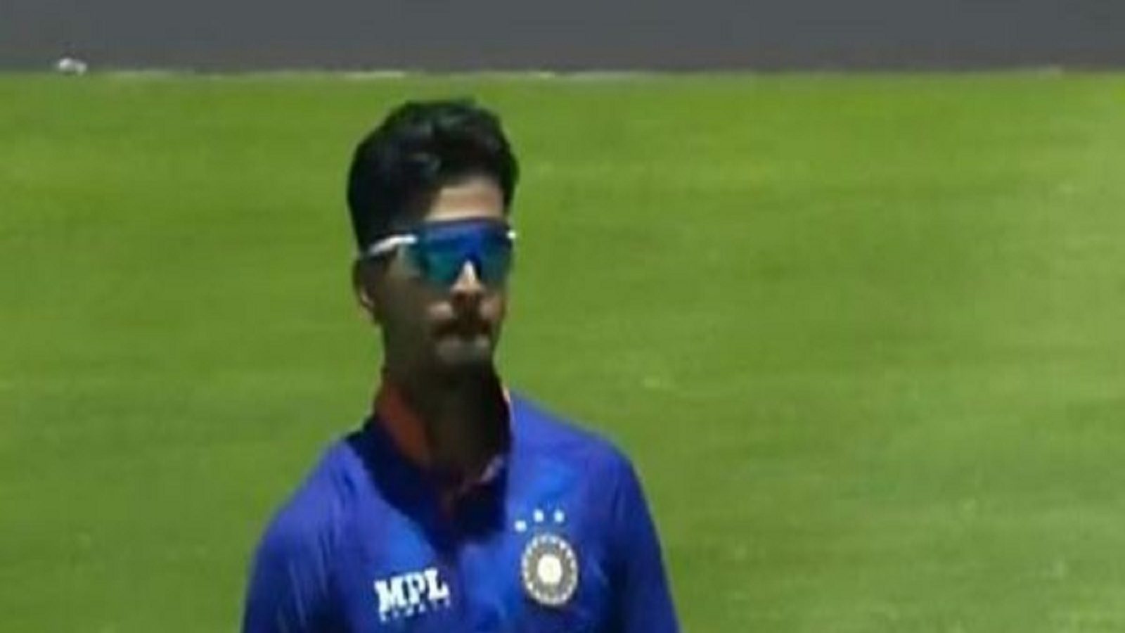 ஏம்ப்பா ராகுல் அது ஷ்ரேயஸ் அய்யர்... வெங்கடேஷ் அய்யர் இல்லை- நெட்டிசன்கள் கேலி மழை