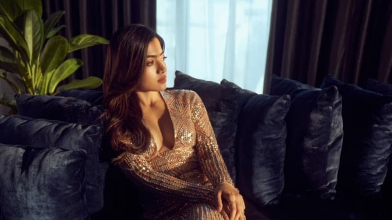 ஜொலிக்கும் உடையில் ரசிக்க வைக்கும் ராஷ்மிகா