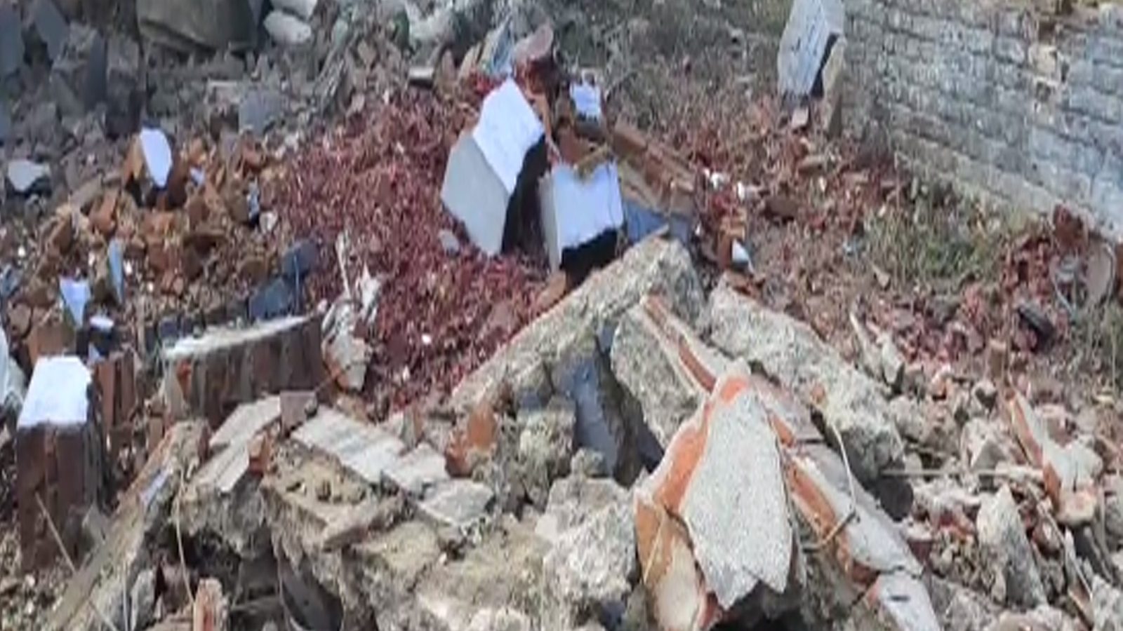 சாத்தூர் பட்டாசு ஆலை வெடி விபத்து - 3 பேர் உயிரிழப்பு