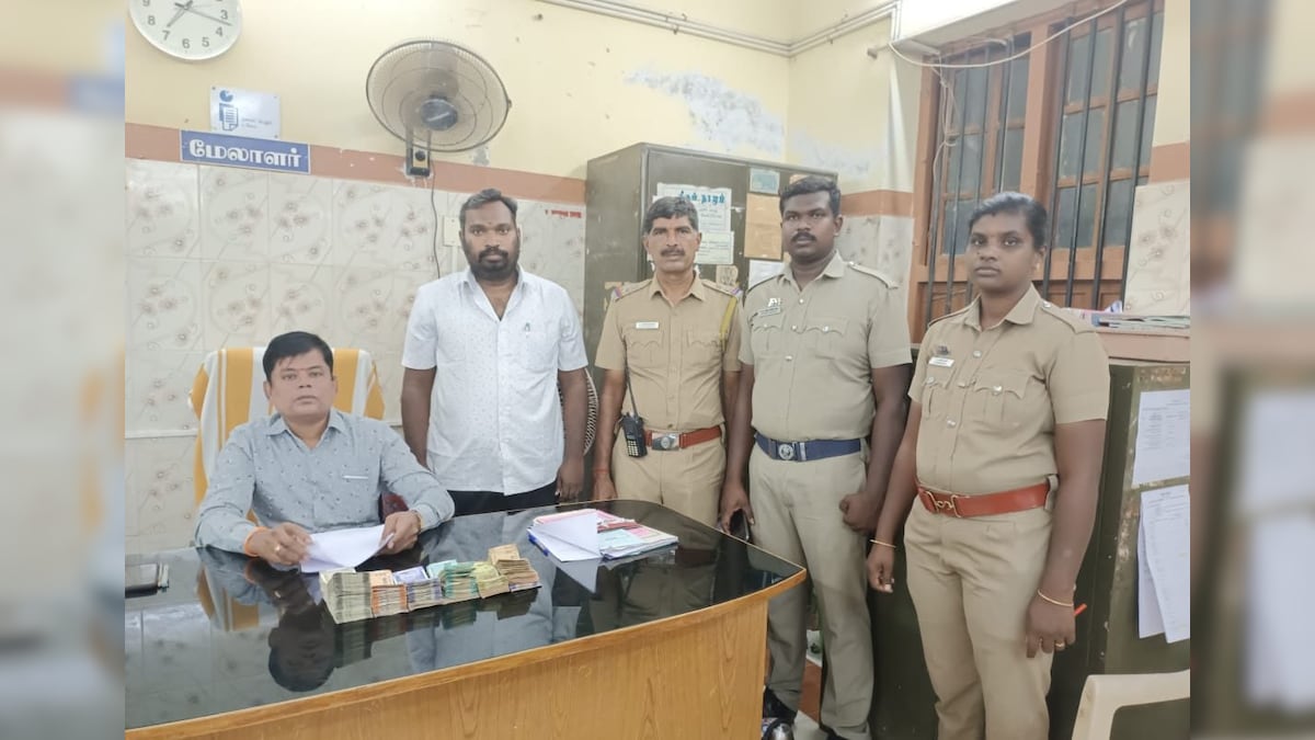 அருப்புக்கோட்டை: தீவிர சோதனை-ரூ. 2,10,110 பறிமுதல்