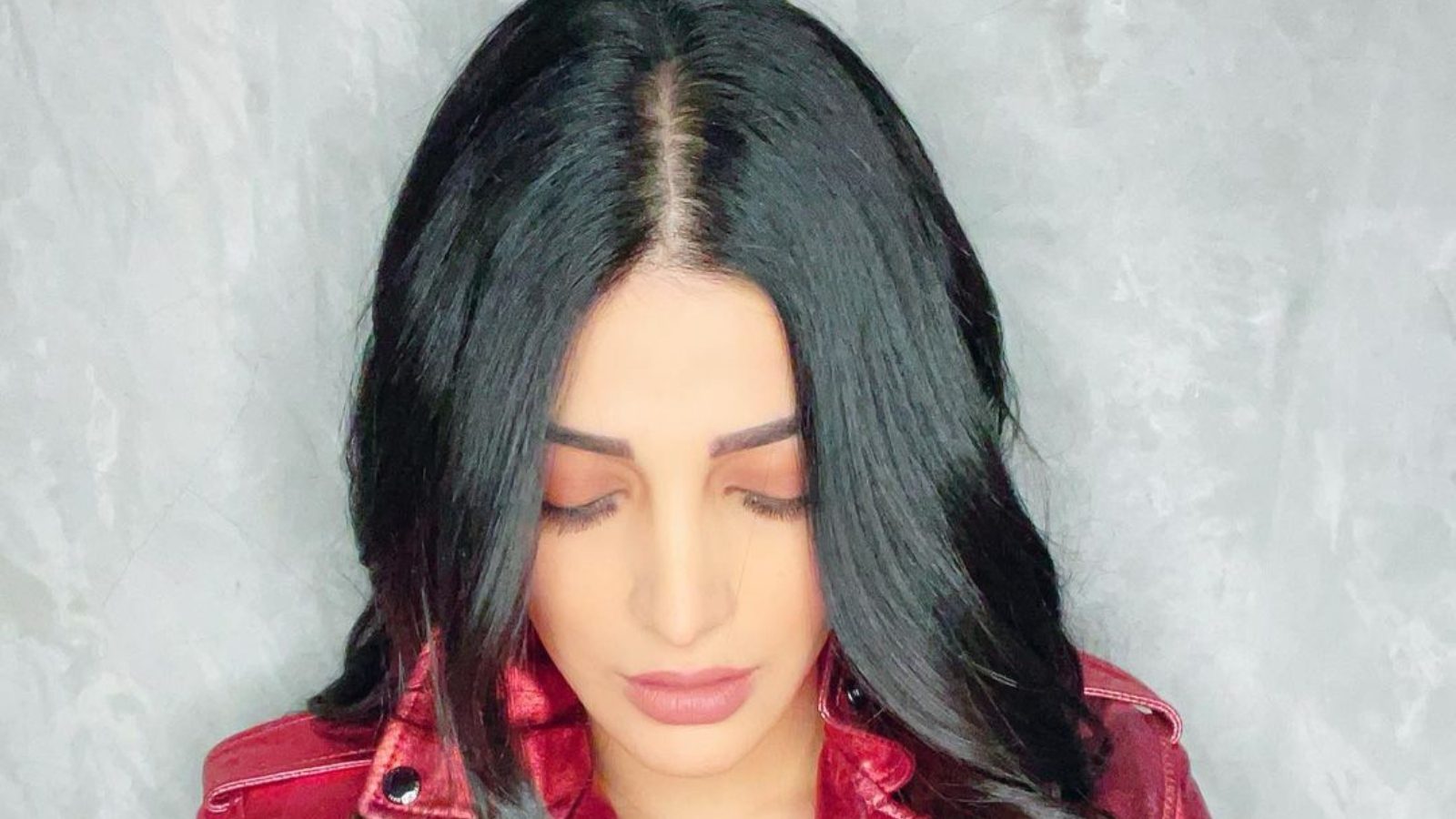 முன்னெச்சரிக்கையுடன் இருந்தும் ஸ்ருதி ஹாசனை விடாத கொரோனா