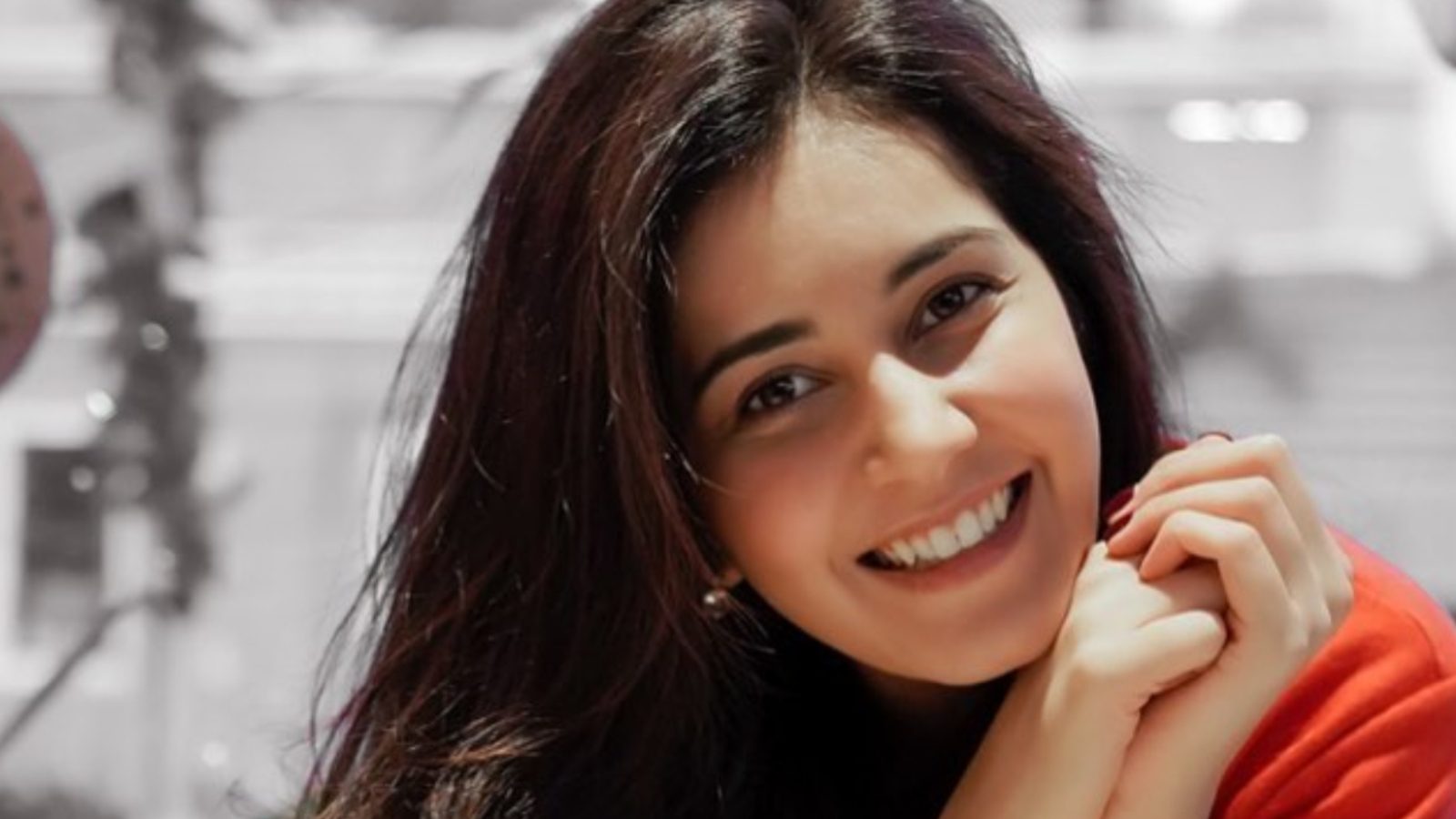 திருச்சிற்றம்பலம் நடிகை ராஷி கண்ணா இவ்வளவு அழகாக இருக்க என்ன காரணம் தெரியுமா..? இரகசியம் இதுதான்...