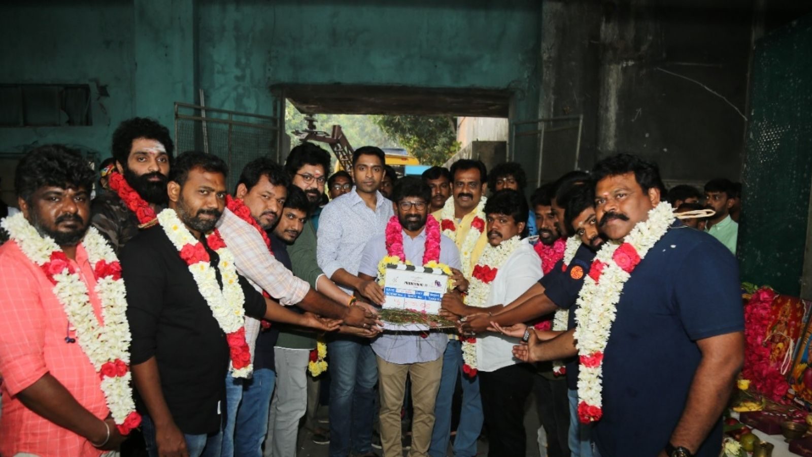 முத்தையா திரைக்கதை, வசனத்தில் விக்ரம் பிரபு நடிக்கும் டைகர்!