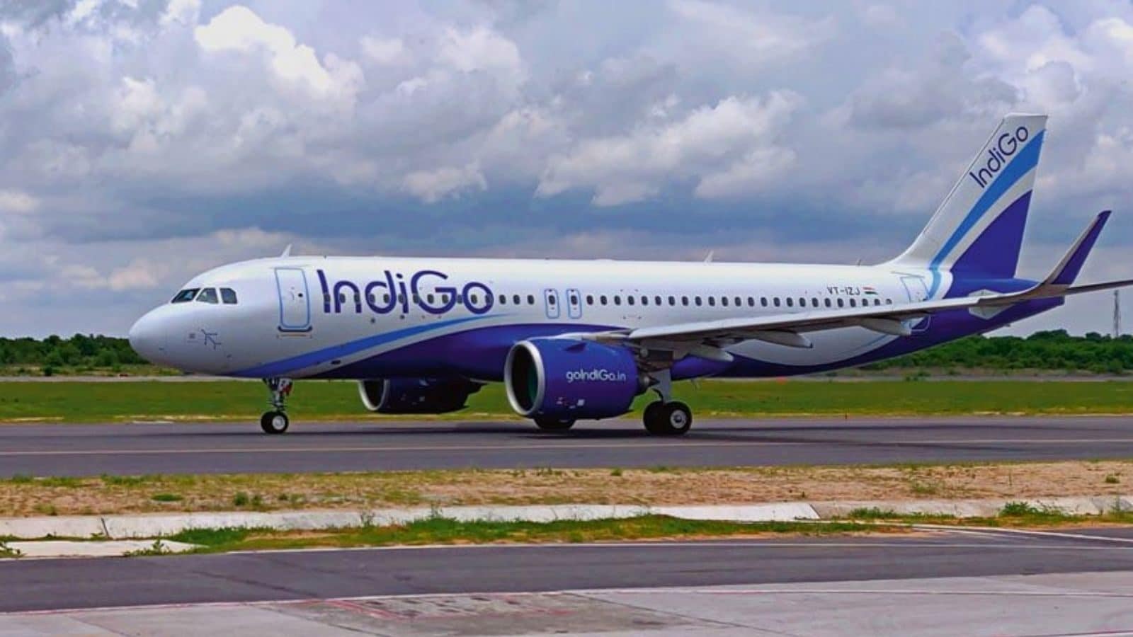 இண்டிகோவின் புதிய ஆஃபர்: ஆப் வழியாக முன்பதிவு செய்தால் ஃப்ரீ மீல் மற்றும் சீட் செலெக்ஷன்!