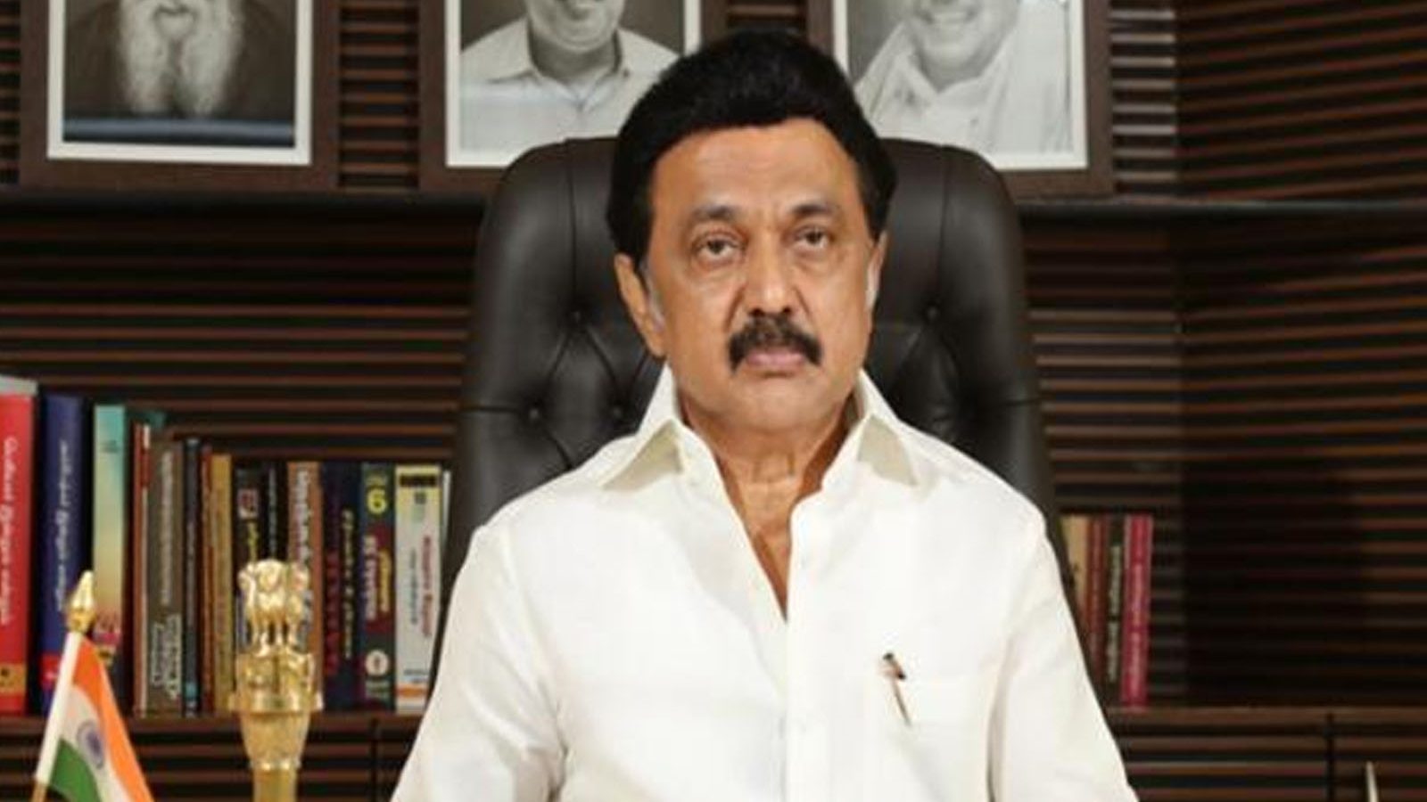 திரையரங்குகளில் 100 சதவீத அனுமதி? ஊரடங்கு தளர்வு குறித்து முதல்வர் மு.க.ஸ்டாலின் ஆலோசனை