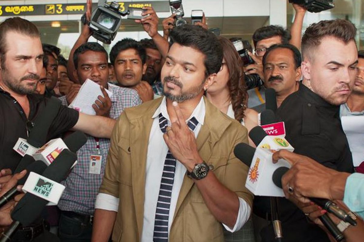 விஜய் பாணியில் நீண்ட நேரம் போராடி டெண்டர் வாக்களித்த பெண்!