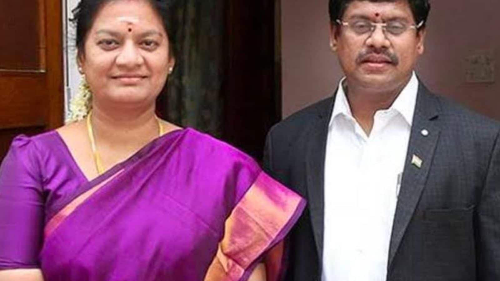 மிரட்டியதாக கணவர் புகார்: சசிகலா புஷ்பாவுக்கு முன்ஜாமின்