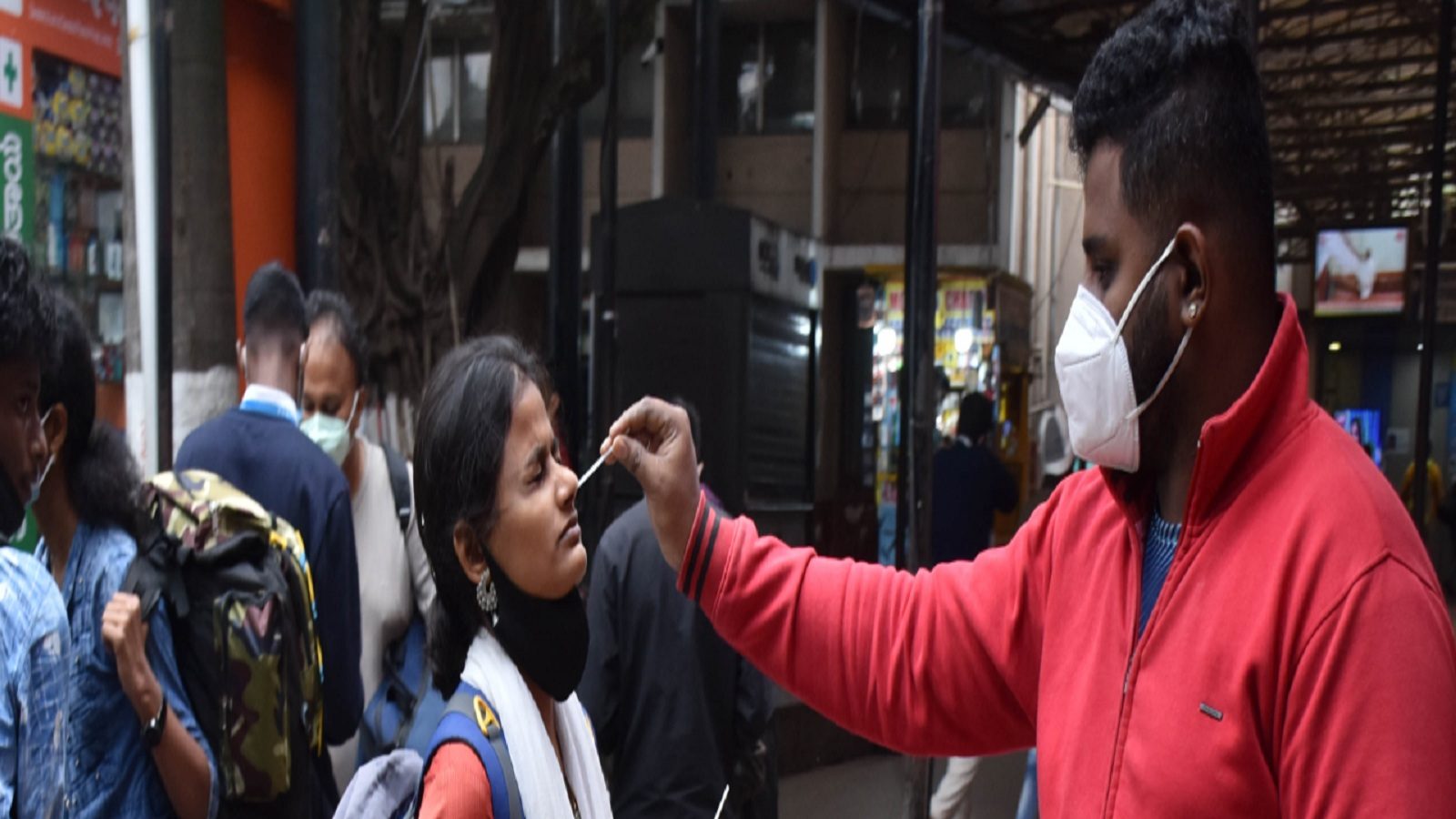 இந்தியாவில் புதிதாக 1,150 பேருக்கு கொரோனா பாதிப்பு... தொற்று எண்ணிக்கை உயர்ந்தது