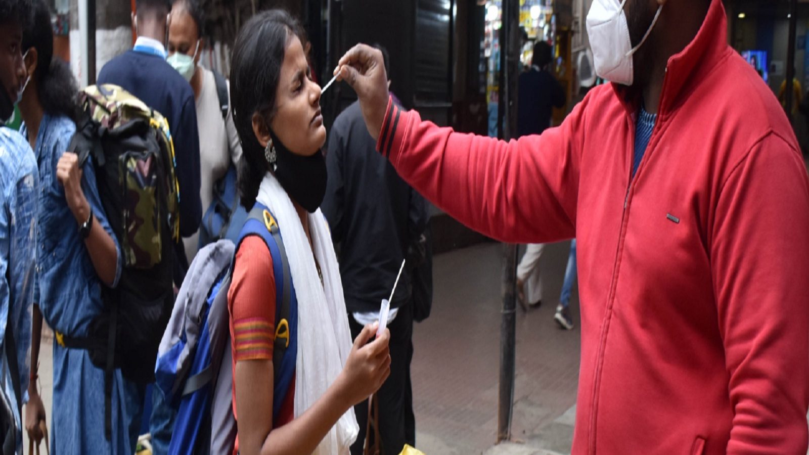 தொடர்ந்து அதிகரிக்கும் கொரோனா - நேற்றை விட கூடுதலாக 311 பேருக்கு பாதிப்பு