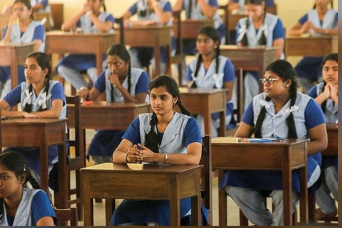 10th 11th 12th Hall Ticket Downloading notifications : 10, 11 மற்றும் 12ம்  வகுப்பு பொதுத்தேர்வு அனுமதிச் சீட்டை நாளை பதிவிறக்கம் செய்யலாம் -  தேர்வுத்துறை – News18 Tamil