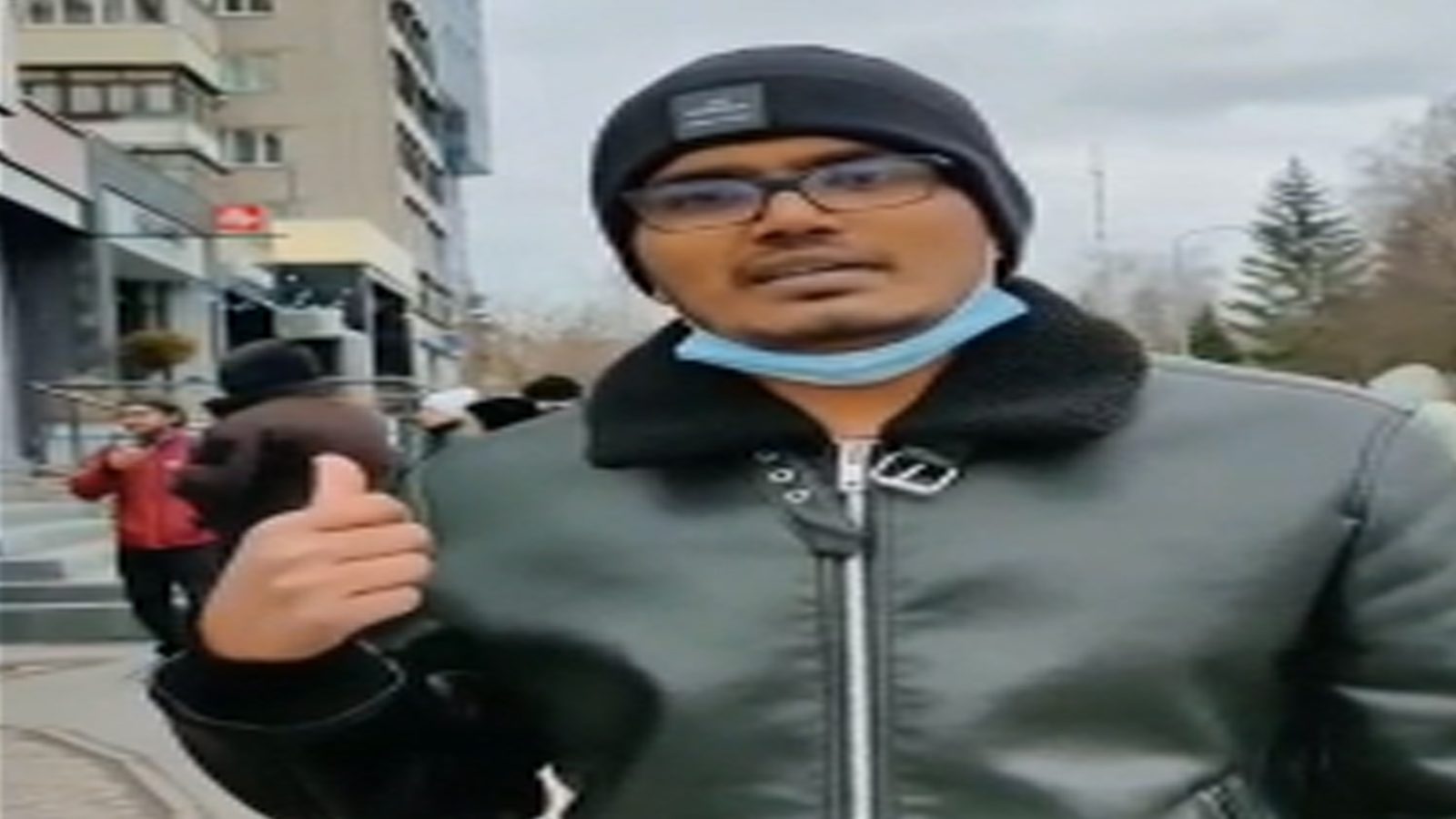 2 நாள்களுக்கு மட்டுமே உணவு.. ஏடிஎம்-ல் பணம் எடுக்க முடியல..- உக்ரைனில் இருந்து பேசிய செஞ்சி மாணவர்