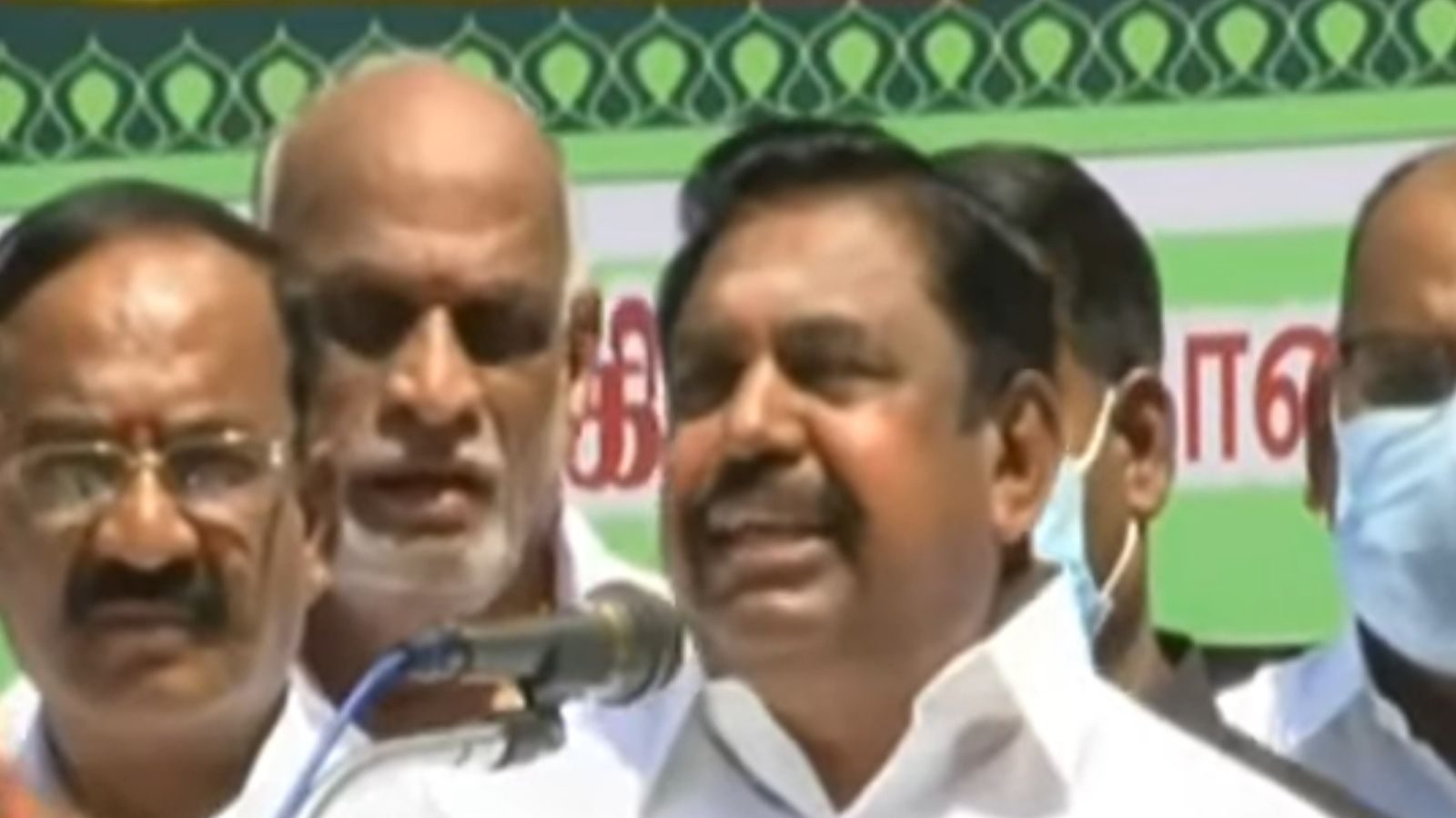 ஓட்டு மெஷினில் தில்லுமுல்லு.. எந்த பட்டன் தட்டினாலும் திமுகவுக்கு போகும்படி புரோகிராம் செய்திருக்கிறார்கள்.... எடப்பாடி பழனிசாமி பரபரப்பு குற்றச்சாட்டு